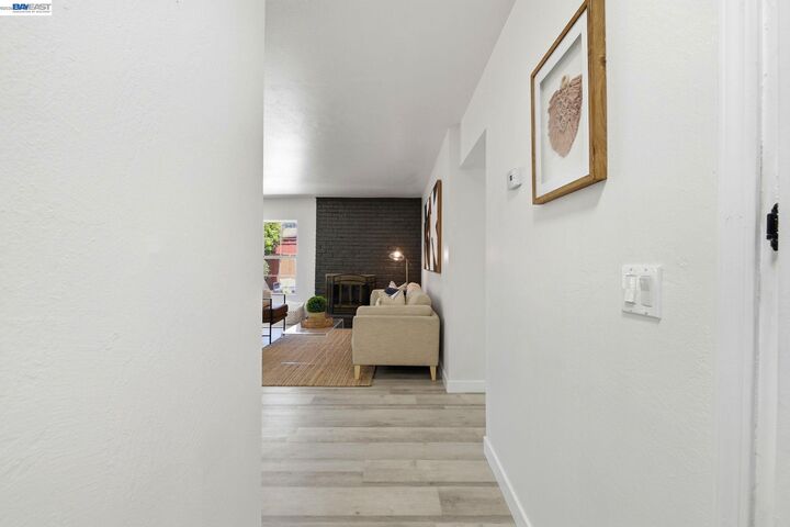 Property Photo: 31070 Meadowbrook Ave CA 94544