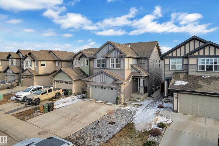 Property Photo: 29 Sunland Way AB T8H 0Z4