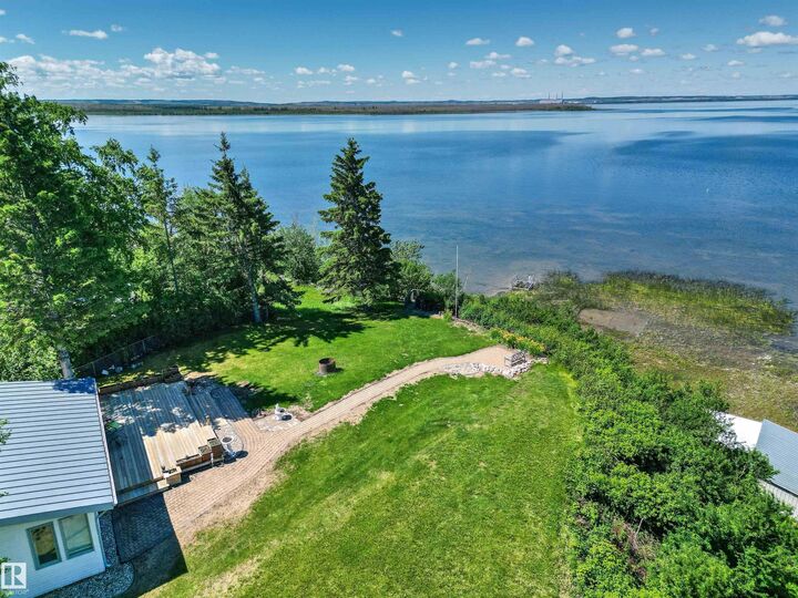 Property Photo: 9 Gibbons Ave AB T0E 2Y0
