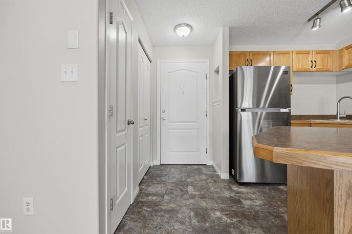 Property Photo: 3425 19 Street NW 201 AB T6T 2B5