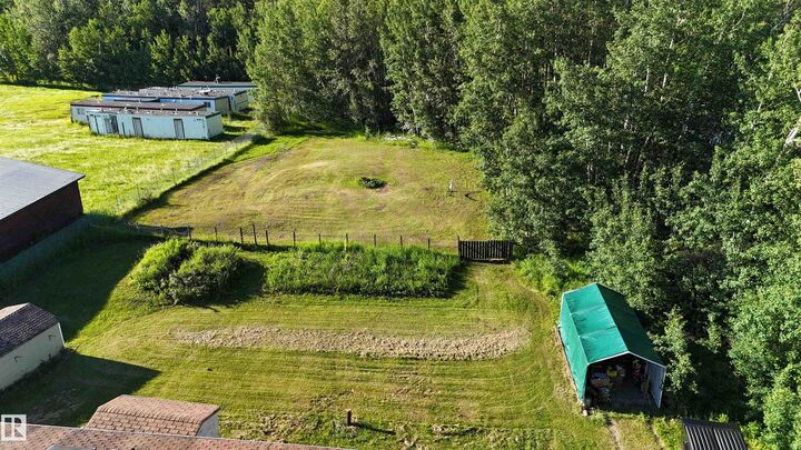 Property Photo:  6118 Hwy 16  AB T0E 0W0 