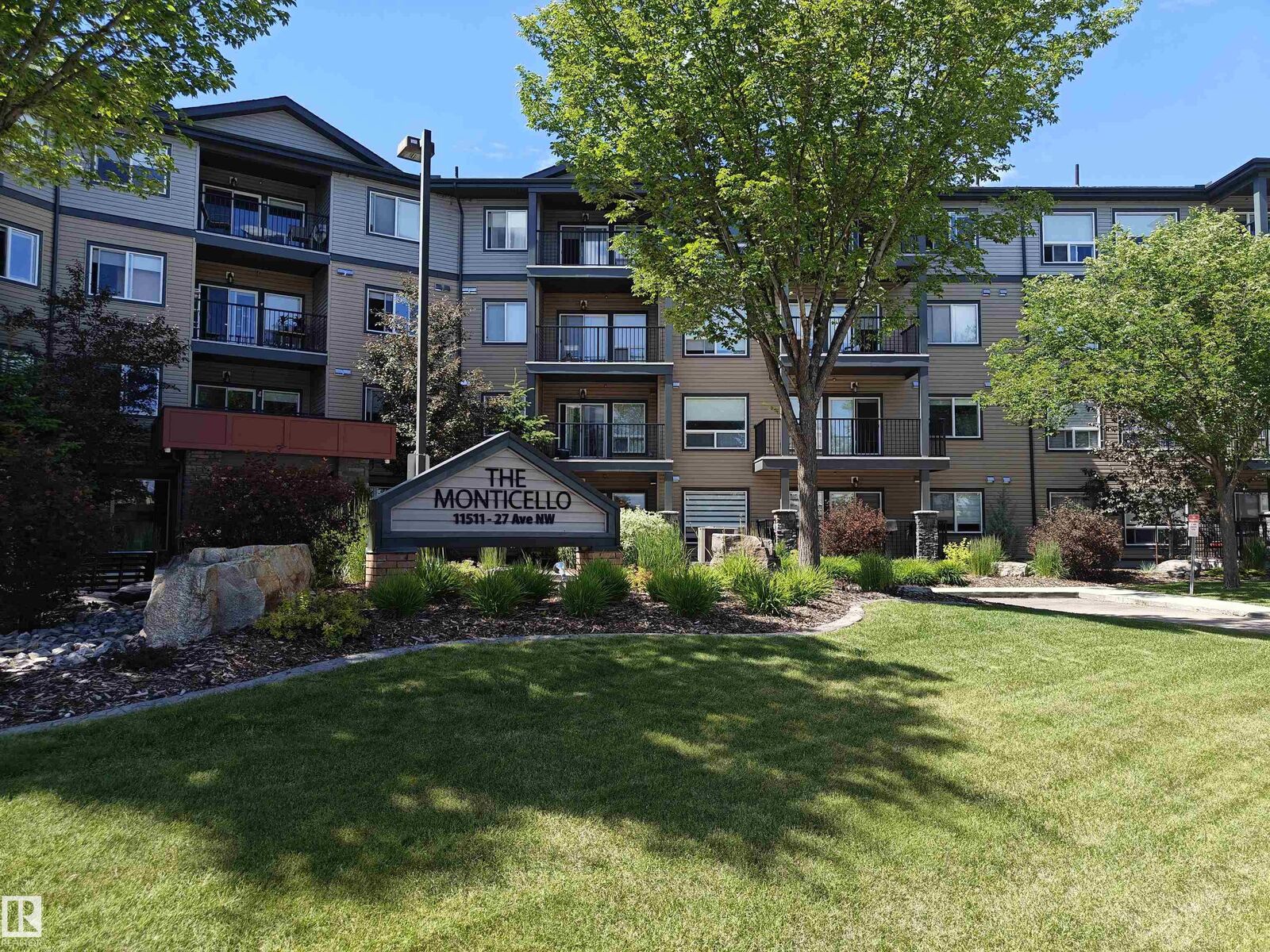Property Photo: 11511 27 Avenue NW 207 AB T6J 7J8