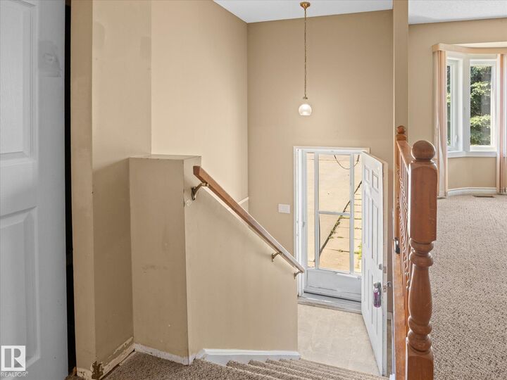 Property Photo:  4174 28 Avenue NW  AB T6L 4W1 