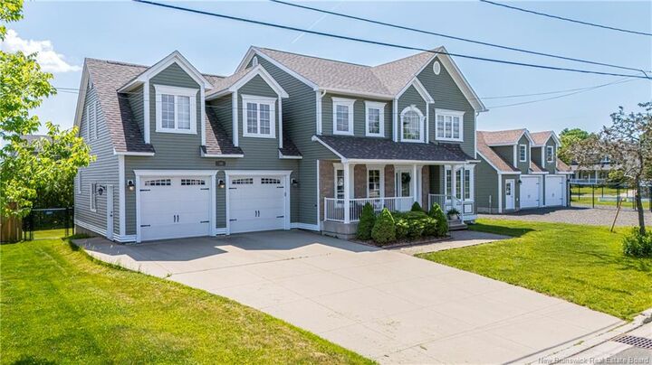10 Emma Court — photo 1
