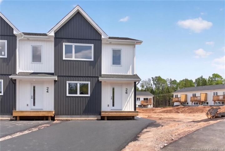 16 Cedric Court — photo 1