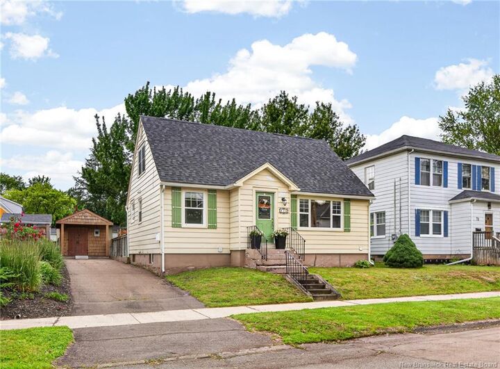 Property Photo:  81 Burlington  NB E1E 1Z4 