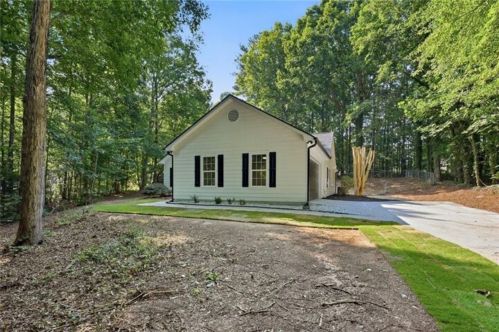 Property Photo: 1994 Atha Woods Drive GA 30655