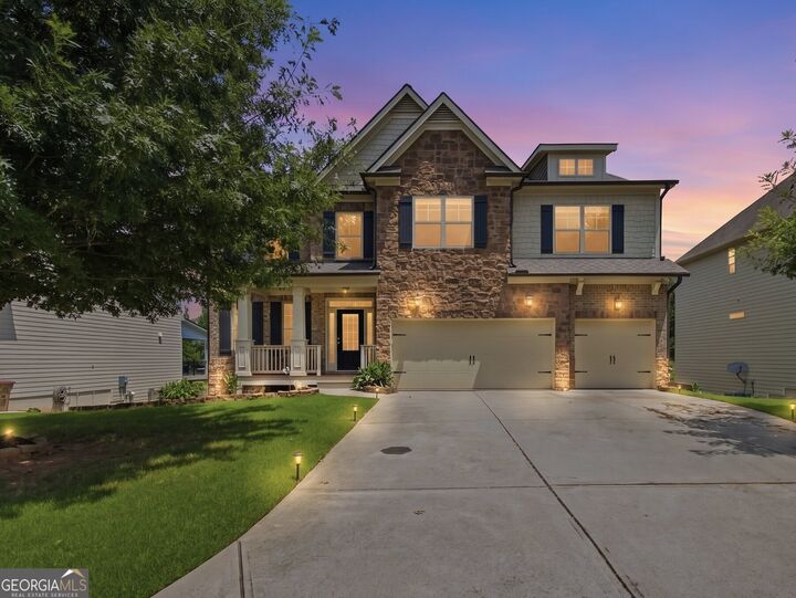 Property Photo: 4235 Isabelline Bluff GA 30040