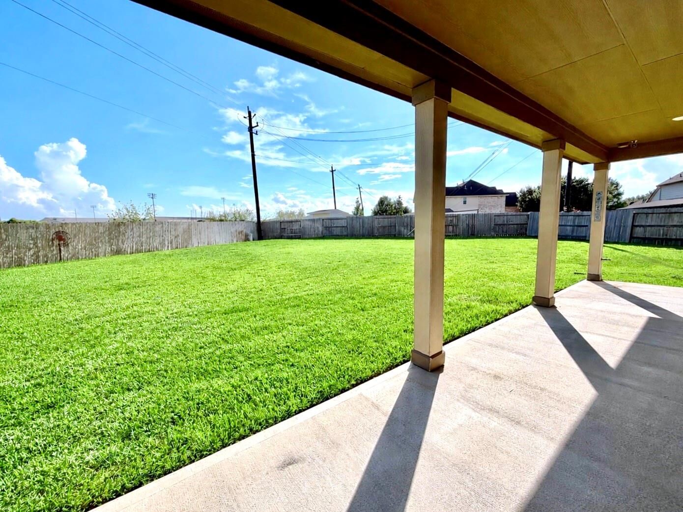 Property Photo: 3924 Littlebourne Lane TX 77584