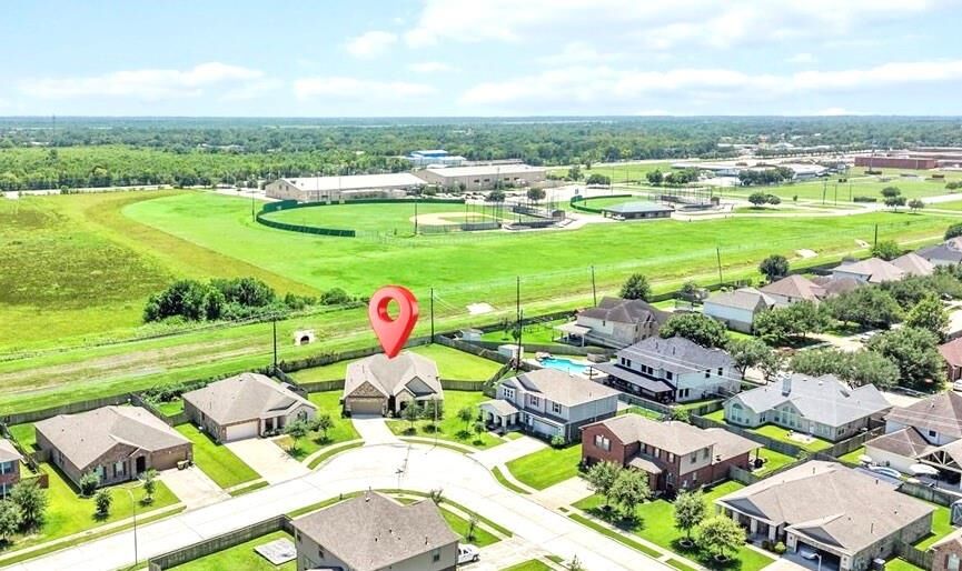 Property Photo: 3924 Littlebourne Lane TX 77584