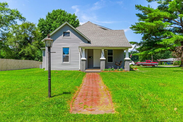 Property Photo:  1713 S Western Street  MO 65265 