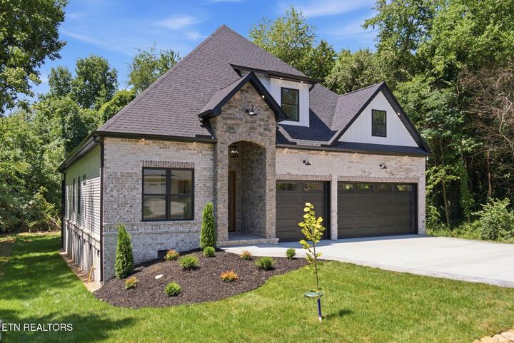 Property Photo: 159 Tsuhdatsi Way TN 37774