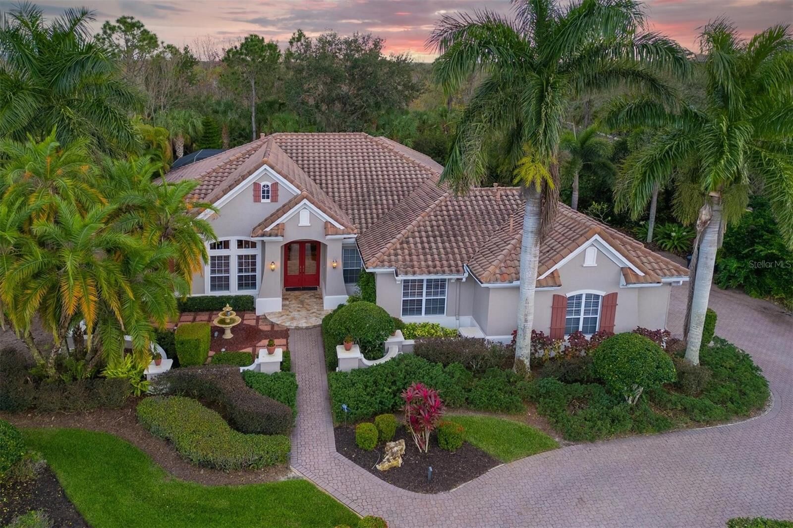 Property Photo: 10006 Discovery Terrace FL 34212