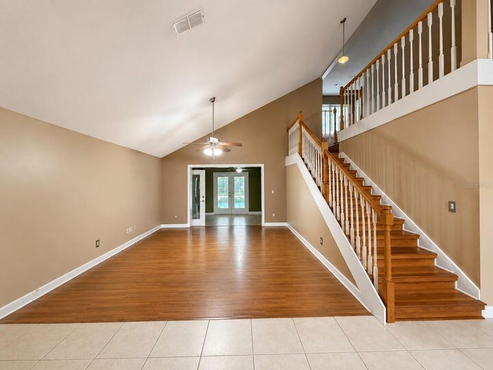 Property Photo:  1004 Muirfield Court  FL 32765 