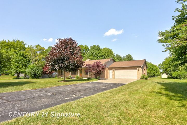 Property Photo: 3725 Trimm Road MI 48609