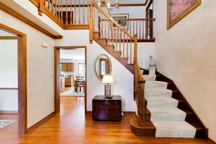Property Photo: 1204 Kristin Drive IL 60048