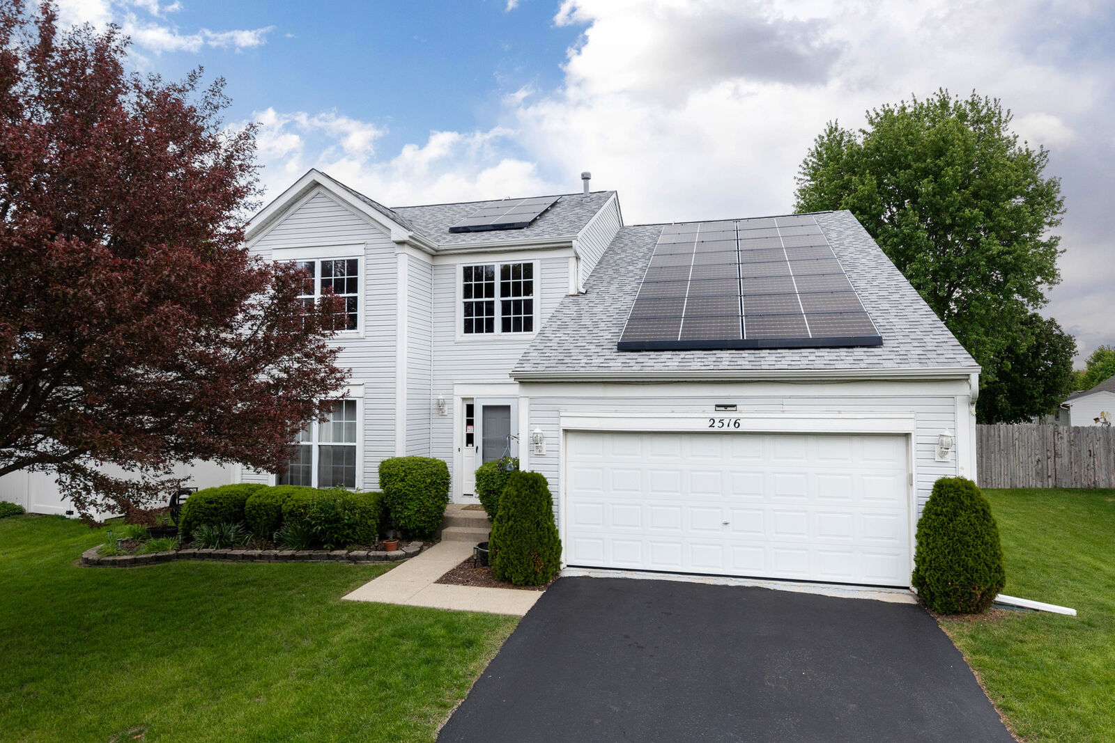 Property Photo:  2516 Oasis Drive  IL 60586 