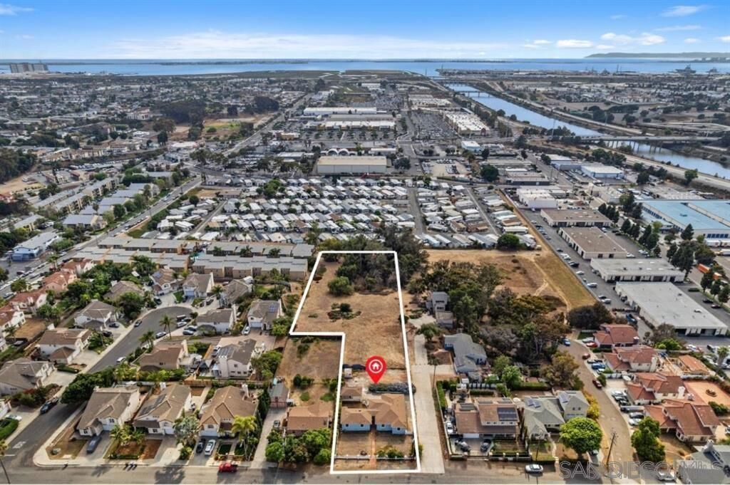 Property Photo:  160 N Del Mar  CA 91910 