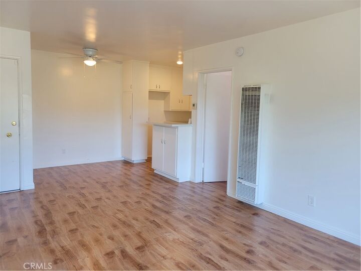 Property Photo:  652 N Whitnall Highway  CA 91505 