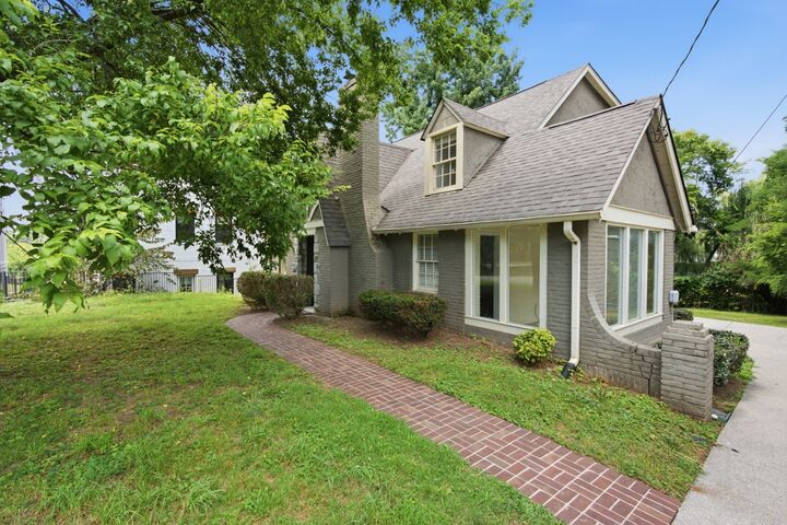 Property Photo: 517 Chesterfield Ave TN 37212