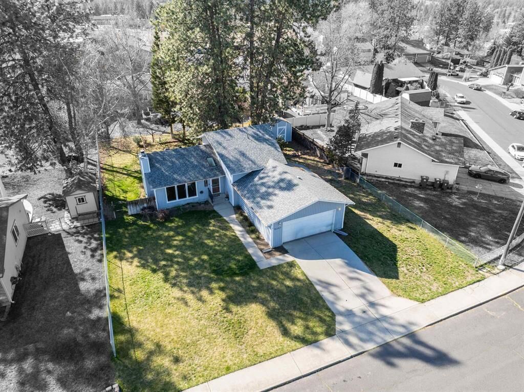 Property Photo: 8201 N General Lee Way WA 99208