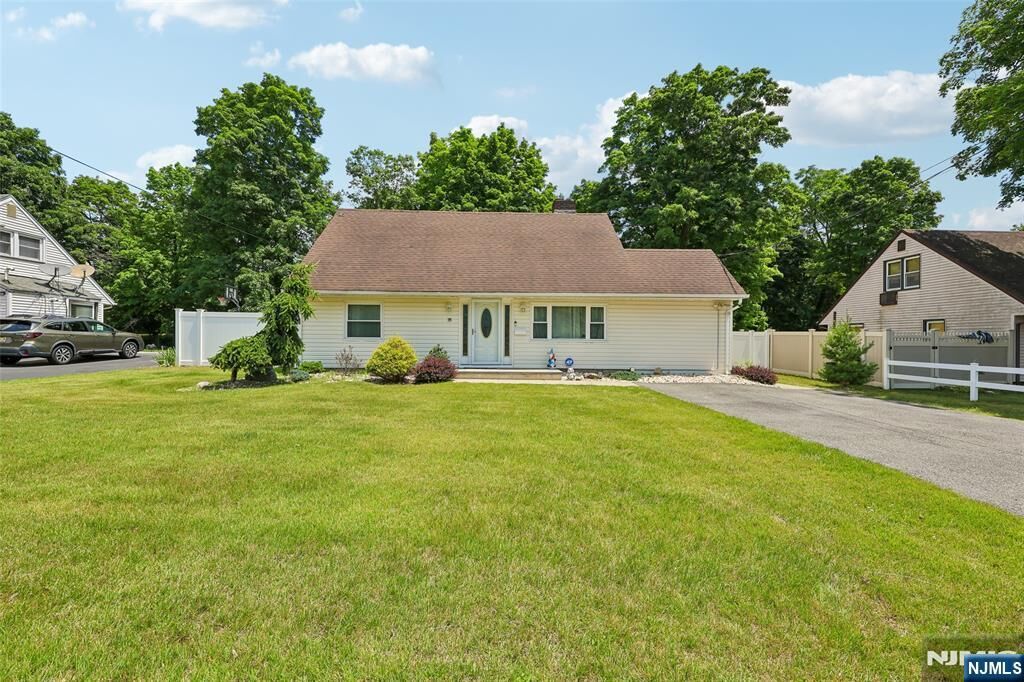 Property Photo:  35 Spruce Road  NJ 07442 