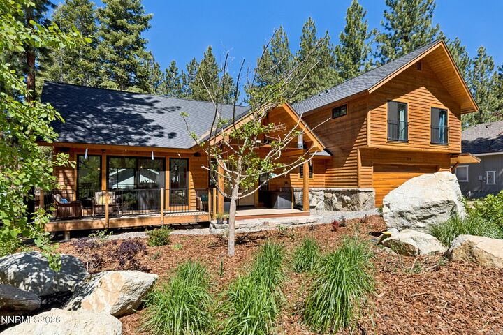 Property Photo: 104 Daggett Way NV 89449