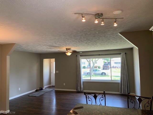 Property Photo:  370 E 309th Street  OH 44095 