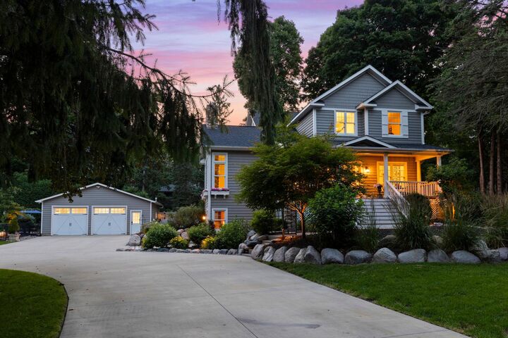 Property Photo:  4940 Suburban Drive  MN 55331 