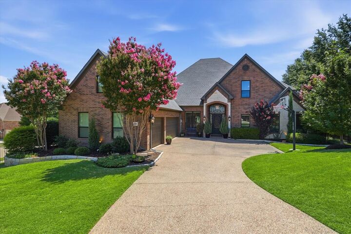 Property Photo: 3200 Village Crest Court TX 75022
