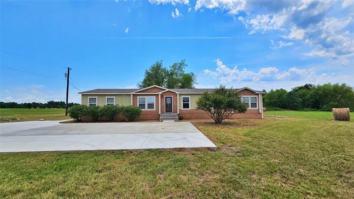 Property Photo: 6818 Texas Highway 11 E TX 75482