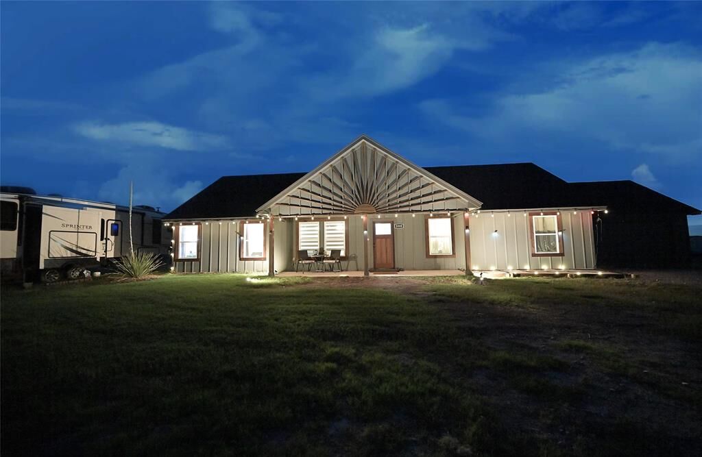 Property Photo: 5000 Olivia Lucille Street TX 76020