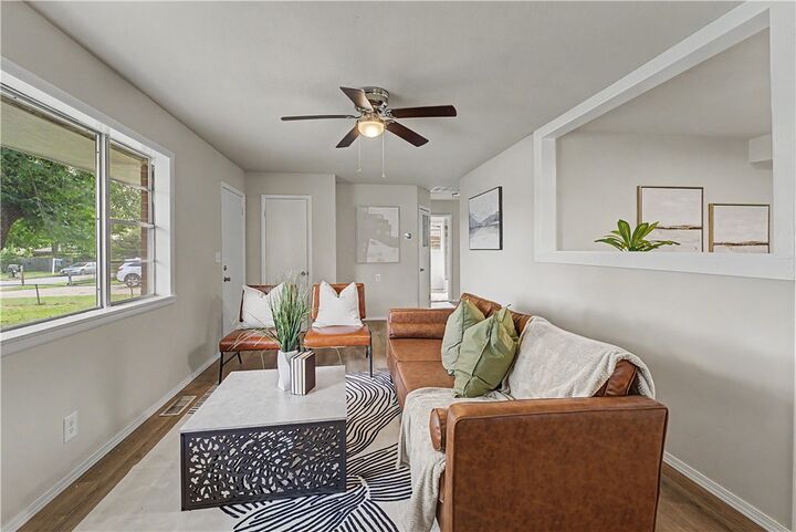 Property Photo:  707 E Sumac Street  AR 72756 