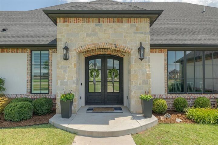 Property Photo: 2418 NW 223rd Street OK 73025