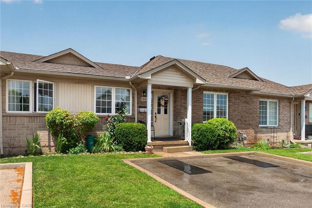 Property Photo: 24 Kenyon Crescent 44 ON L3M 5S4