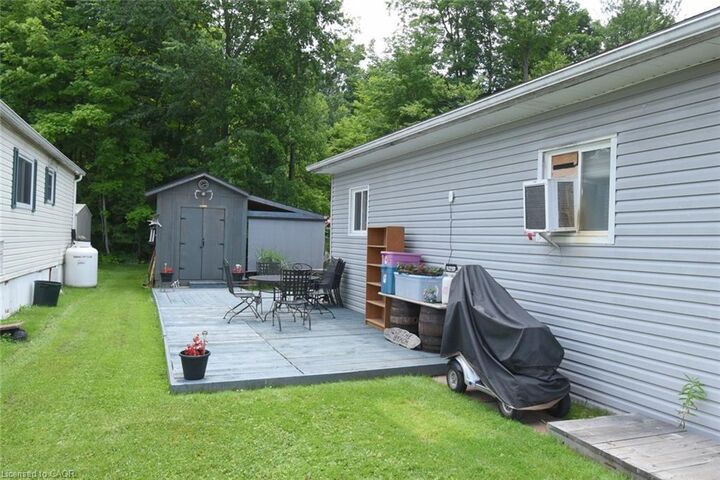 Property Photo: 2490 Governors Road 41 ON L0R 1T0