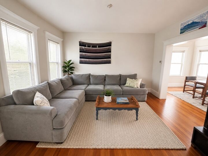 Property Photo:  62 Bromfield Rd 2  MA 02144 