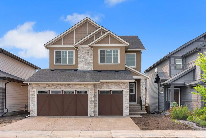 Property Photo: 644 Legacy Woods Circle SE AB T2X 5A8