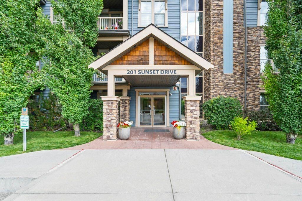 Property Photo: 201 Sunset Drive 304 AB T4C 0H5