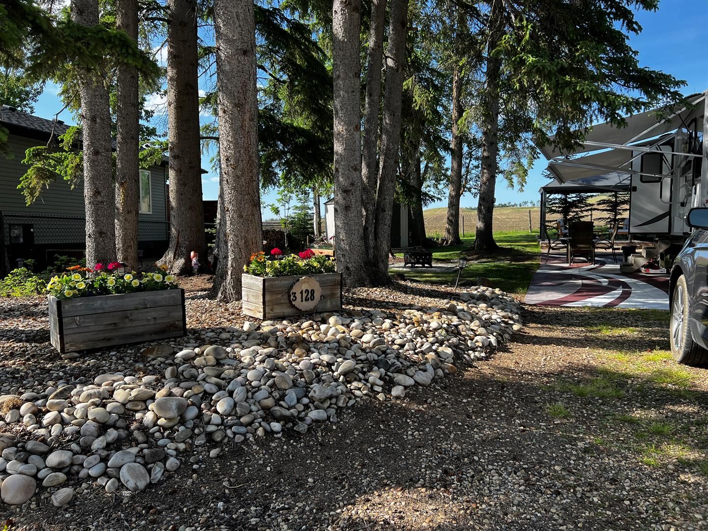 Property Photo:  10032 Township Road 422 128B  AB T4J 1V9 