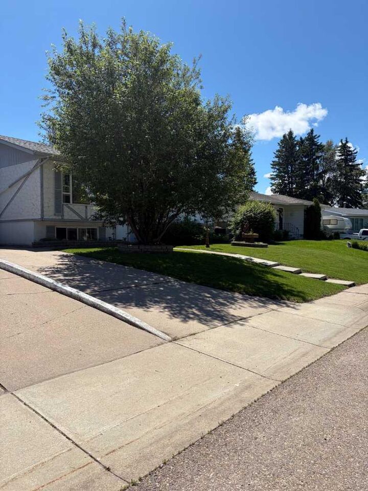 Property Photo: 5144 35 Street E AB T4G 1H3