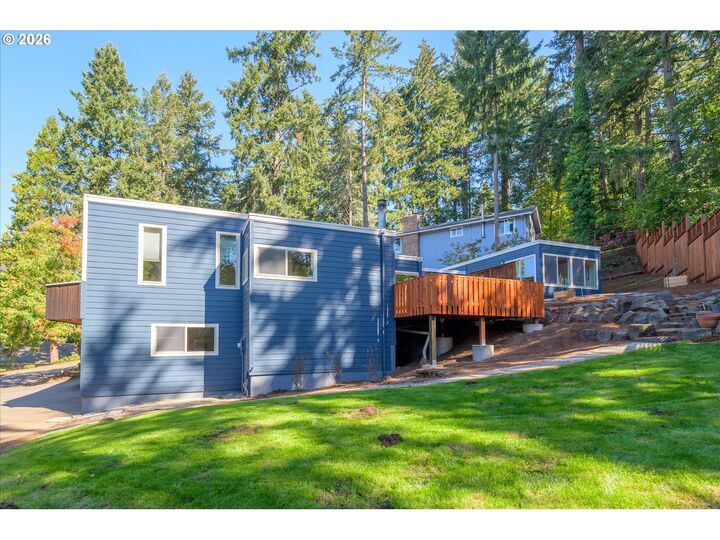 Property Photo:  1980 Kimberly Dr  OR 97405 