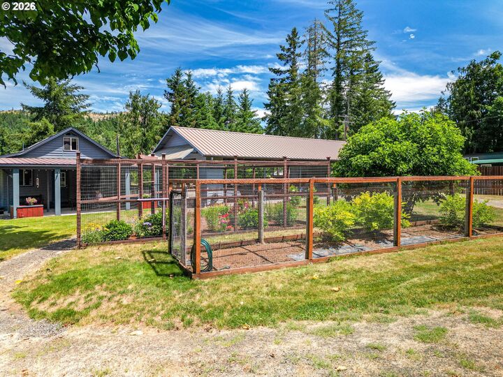 Property Photo:  81018 Lost Creek Rd  OR 97431 