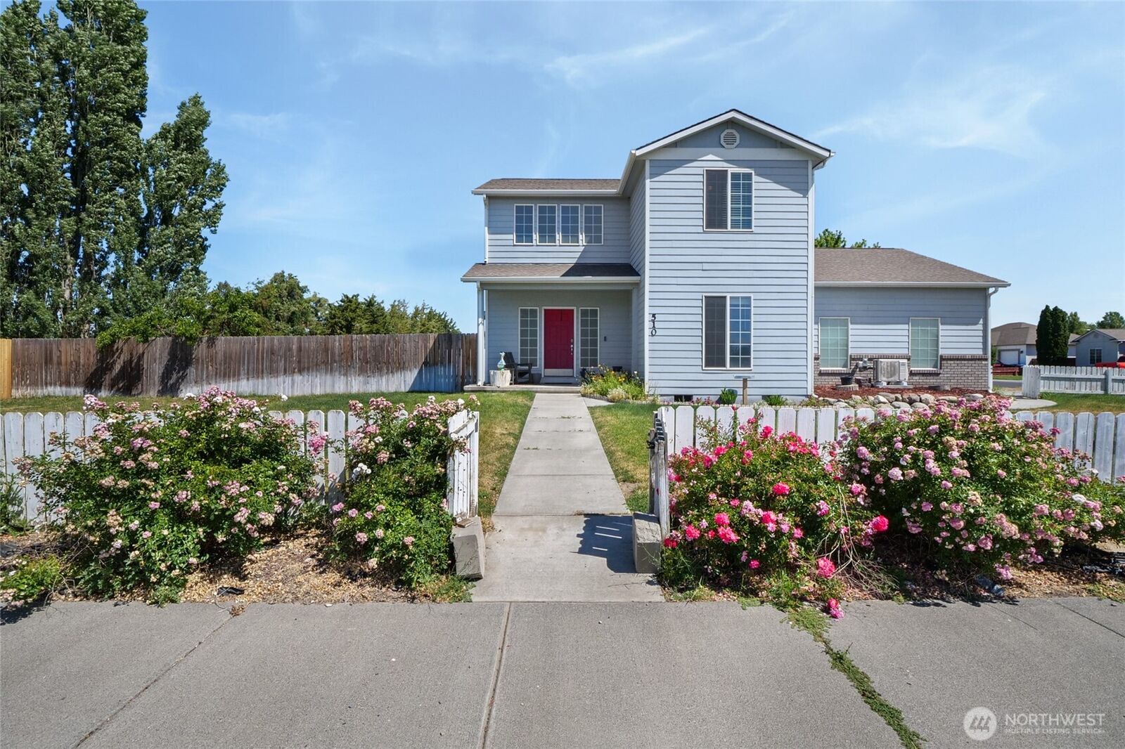 Property Photo:  510 E Quintanilla Drive  WA 98837 