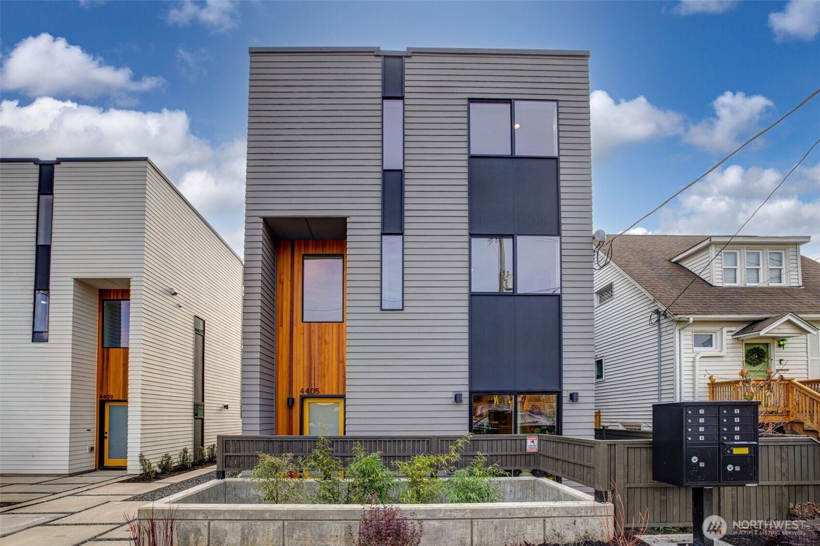 Property Photo: 4405 S Holly Street WA 98118
