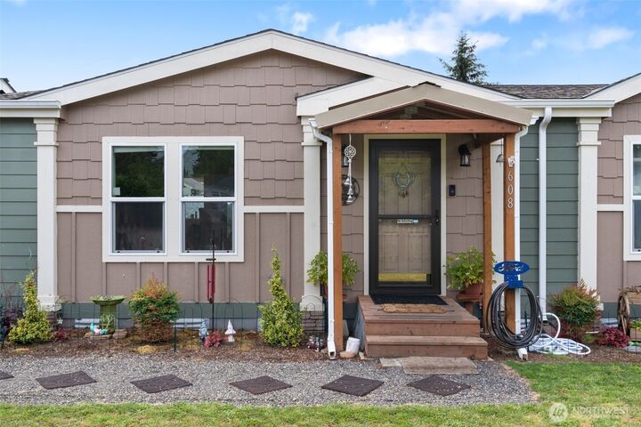 Property Photo: 608 Main Street WA 98593