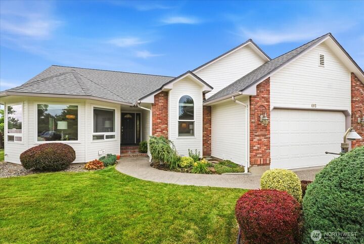 Property Photo:  403 SE Stanford Place  WA 99324 