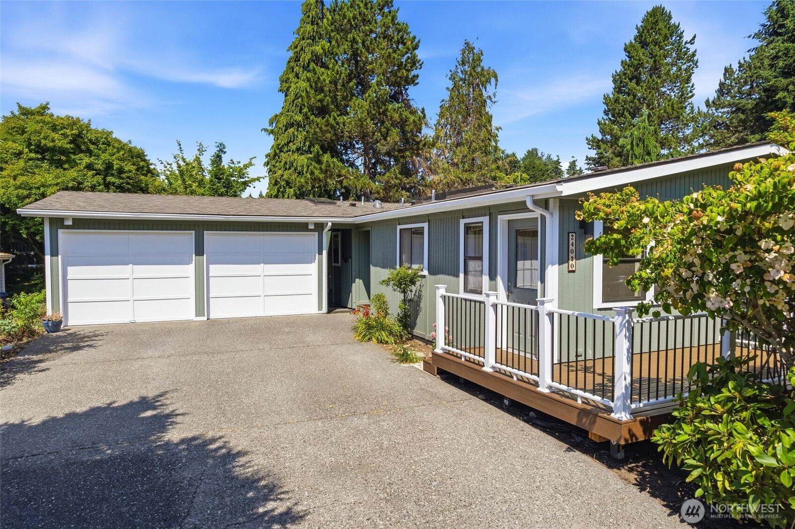 Property Photo:  24030  10th Place W  WA 98021 