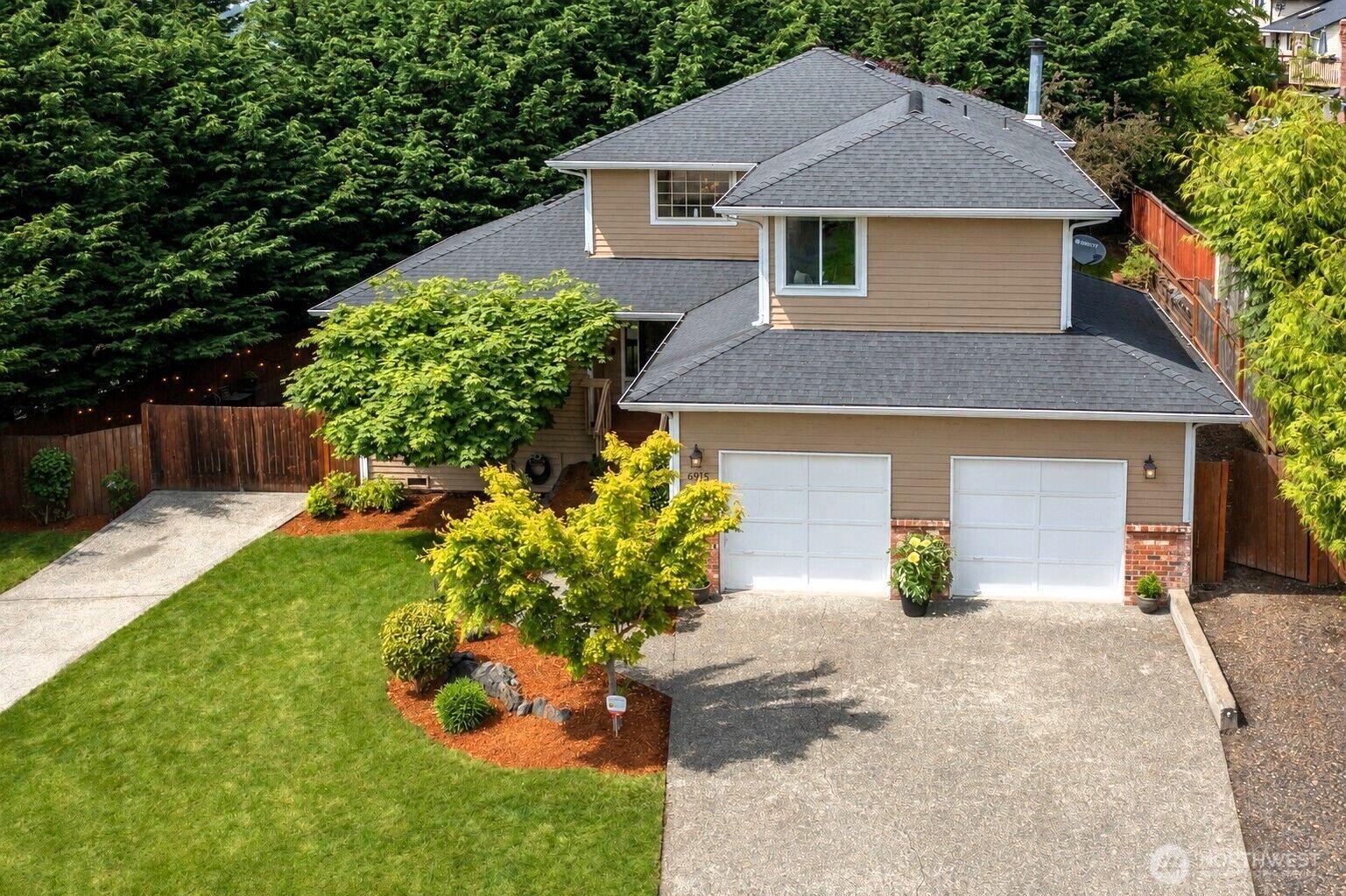 Property Photo: 6915 67th Place NE WA 98270