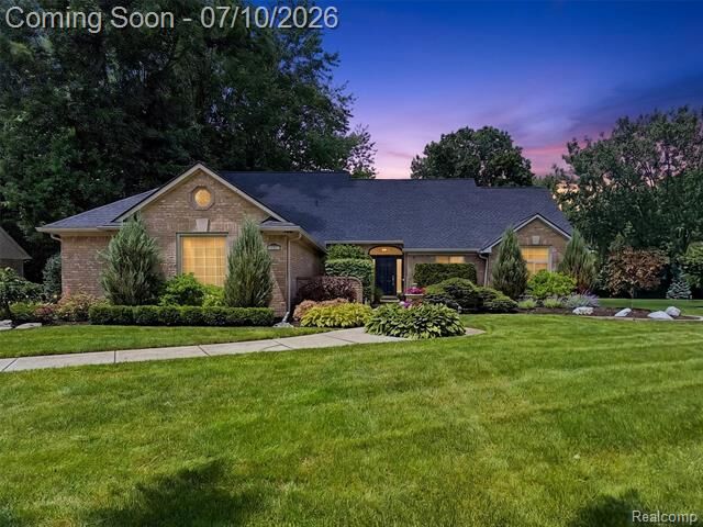 Property Photo:  6713 Aurora Drive  MI 48098 